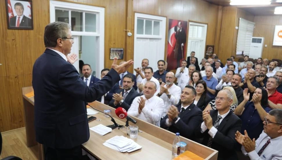 UBP’nin belediye başkan adayları Parti Meclisi’nde oy birliğiyle belirlendi: Adaylarımız zafere hazır!